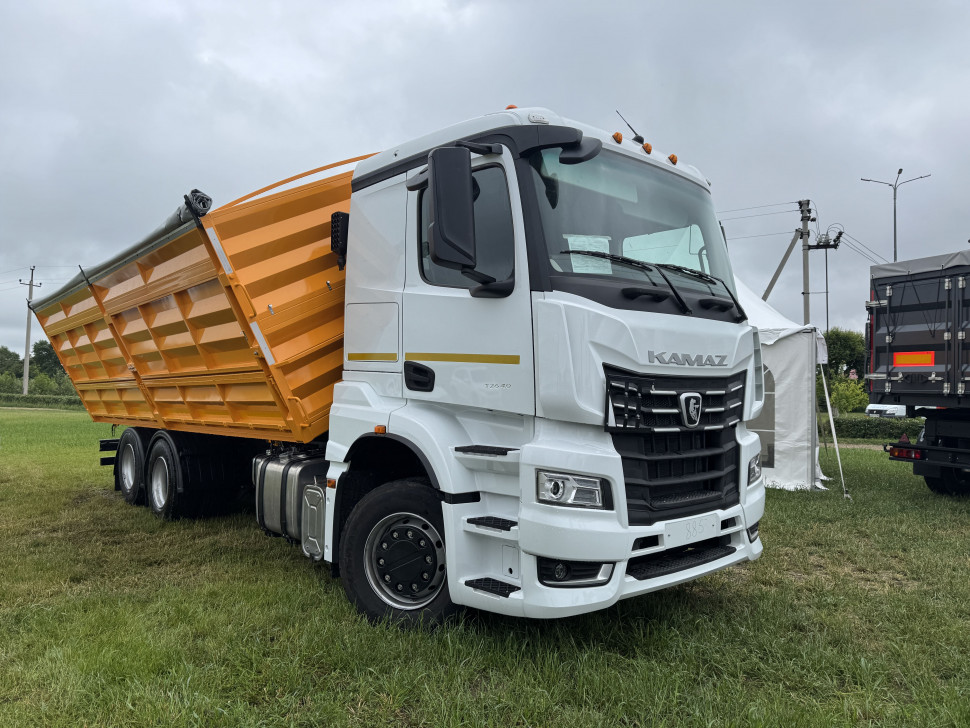 САМОСВАЛЬНЫЙ АВТОМОБИЛЬ ЗЕРНОВОЗ 653557 НА АВТОМОБИЛЬНОМ ШАССИ КАМАЗ С331-1С29-В5.